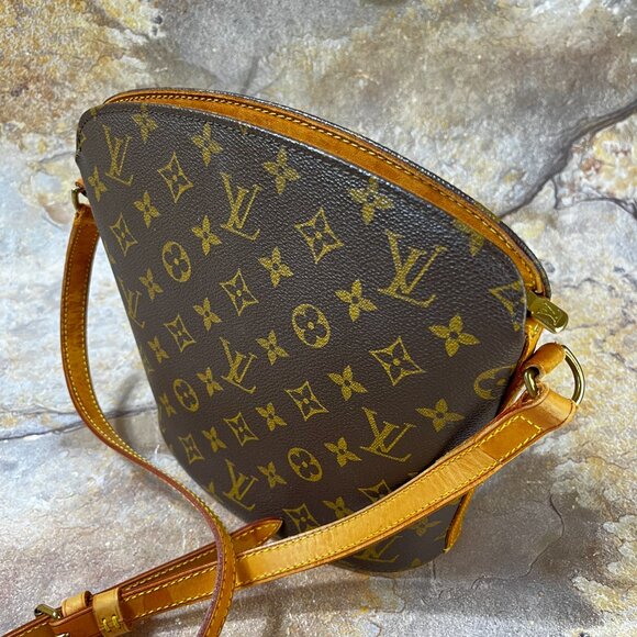 Louis Vuitton Drouot Crossbody Monogram Brown Shoulder Bag - Picture 4 of 12